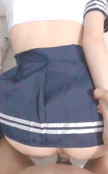 後入豐臀淫蕩女友